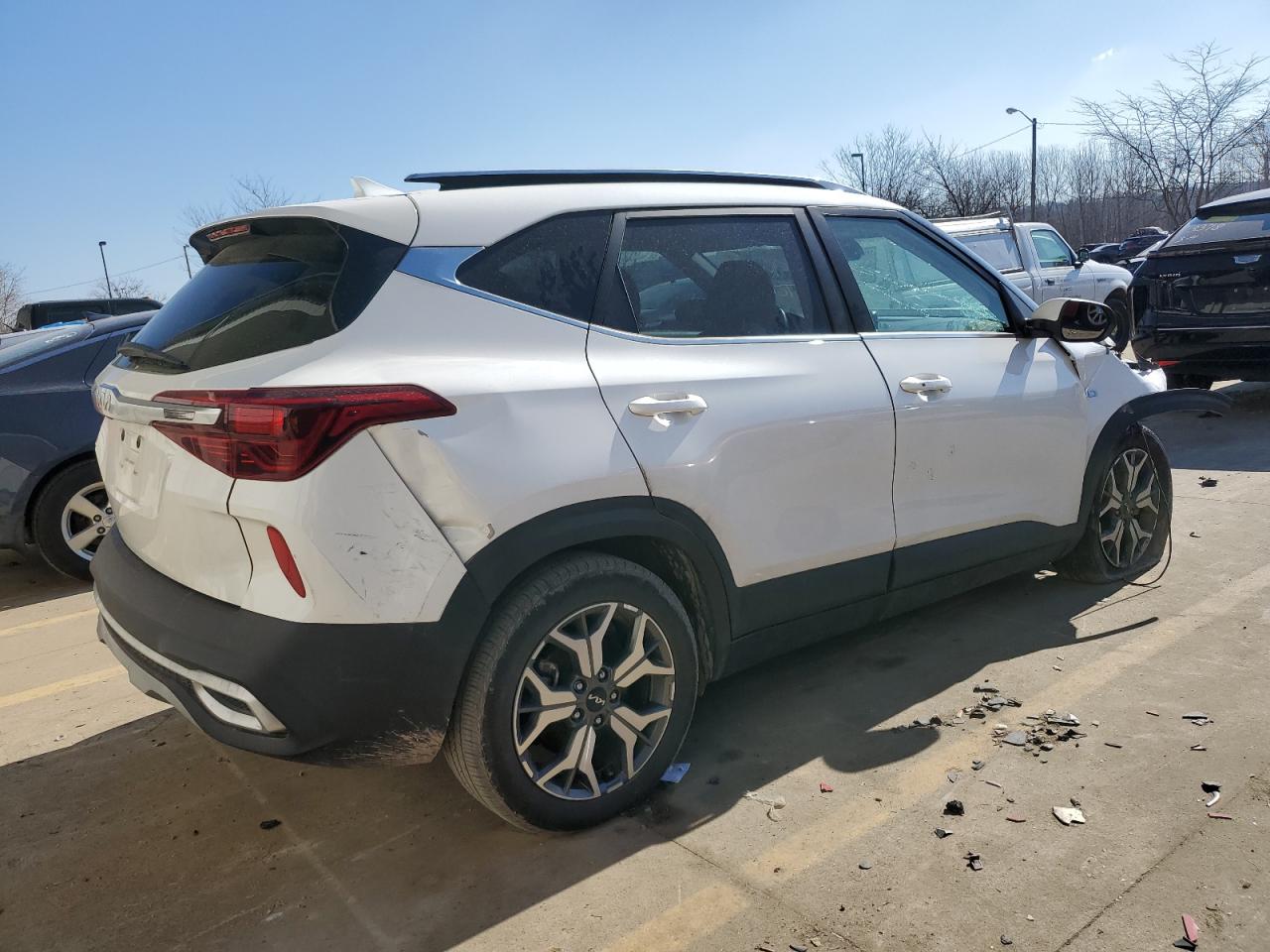 2023 KIA SELTOS EX VIN:KNDERCAA3P7421412