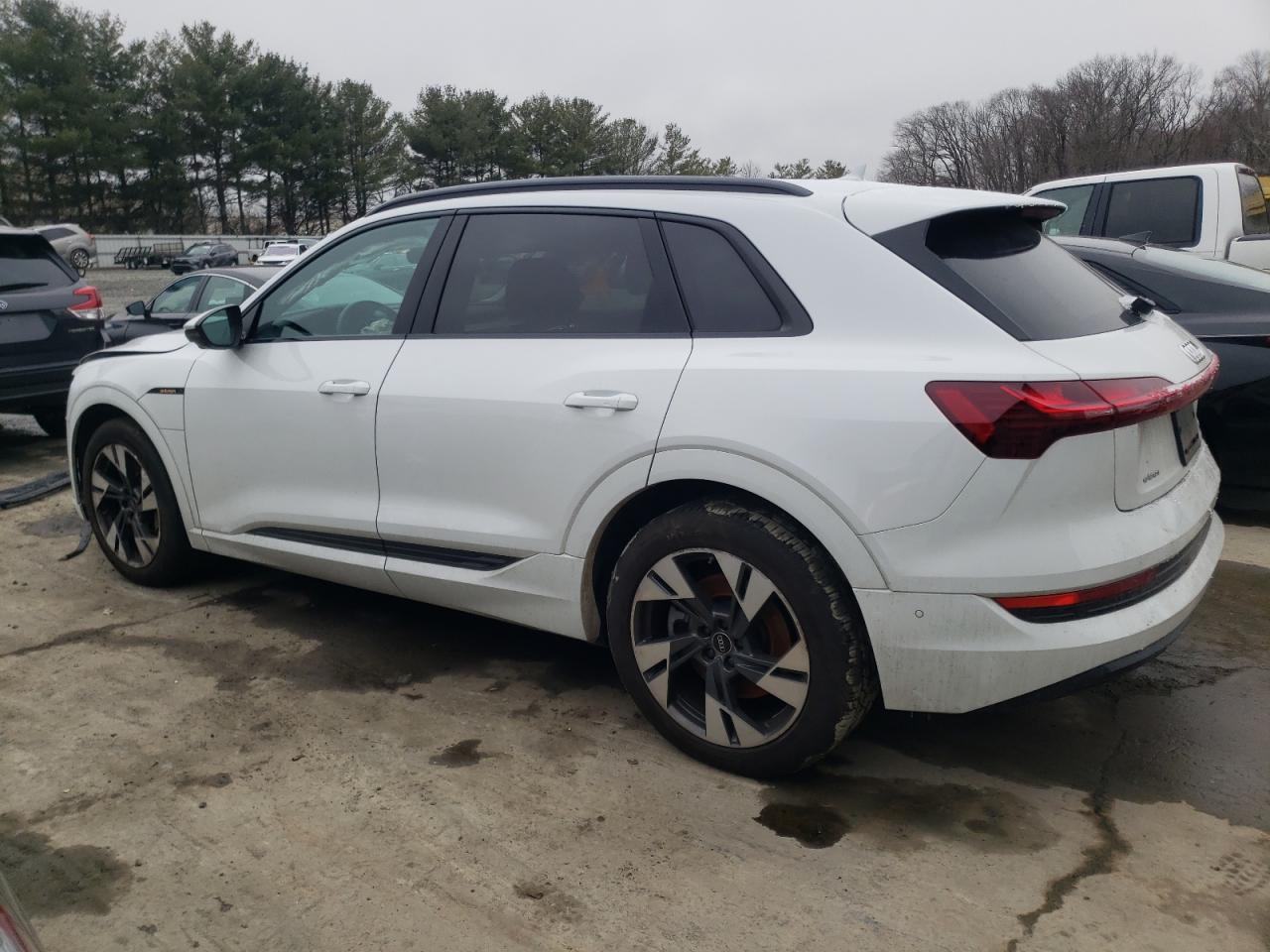 2023 AUDI E-TRON PREMIUM VIN:WA1AAAGE6PB000389