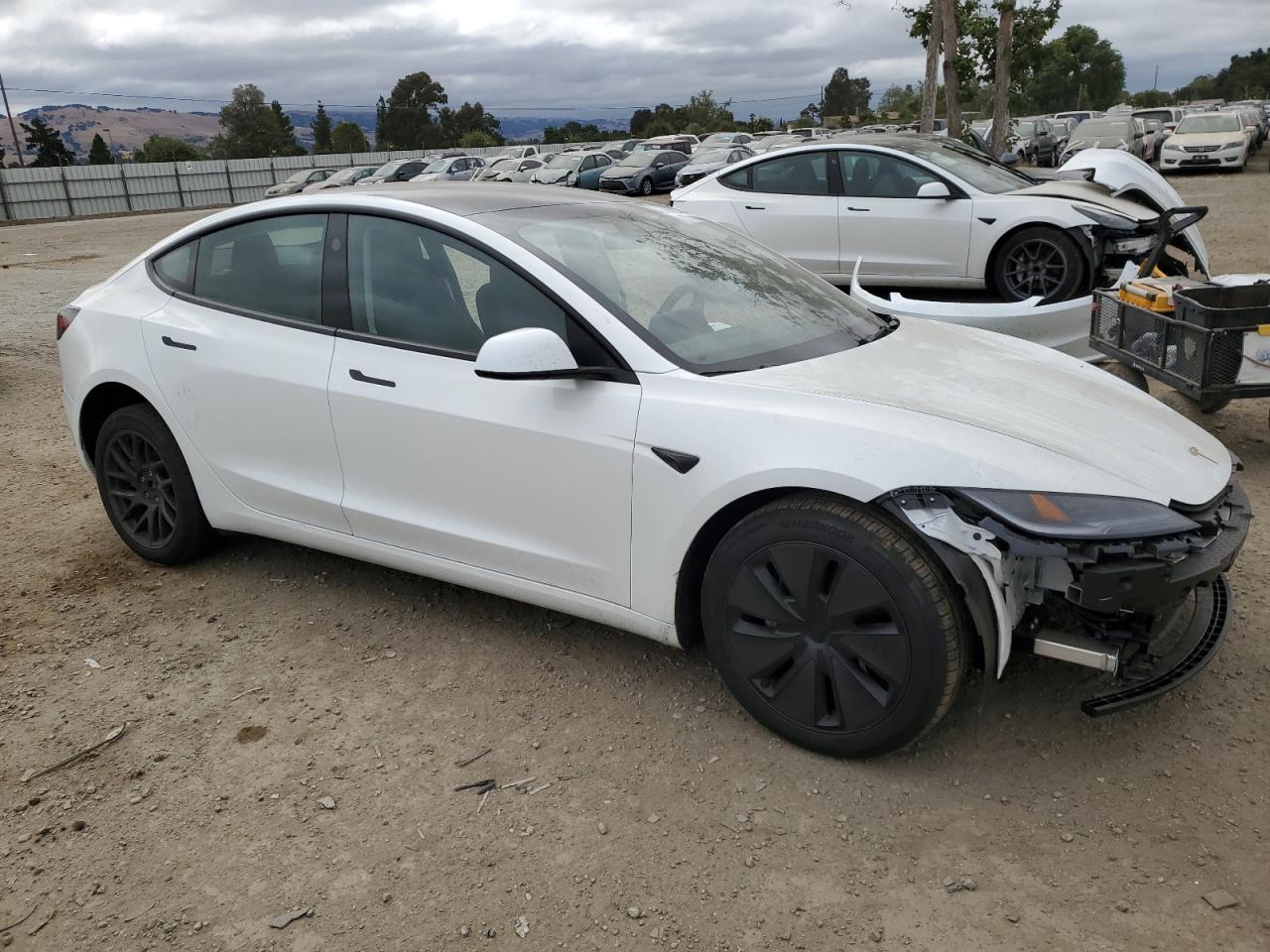 2024 TESLA MODEL 3  VIN:5YJ3E1EA5RF726375