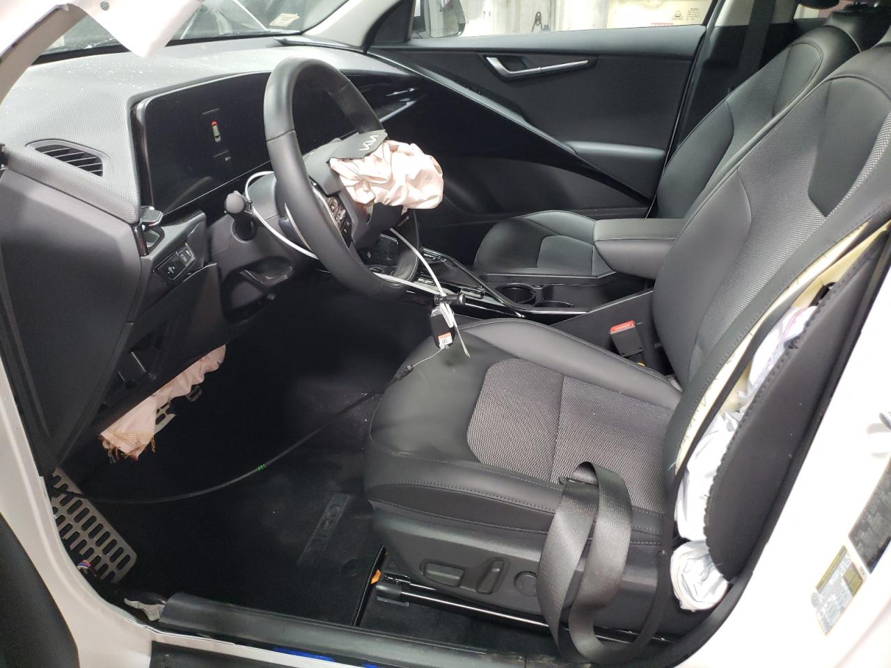 2024 KIA NIRO EX VIN:KNDCR3LE8R5148957