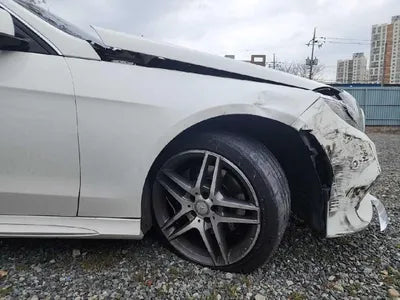 2015 Mercedes-Benz E 220 WDDHF0AB4FB157888 VIN:WDDHF0AB4FB157888