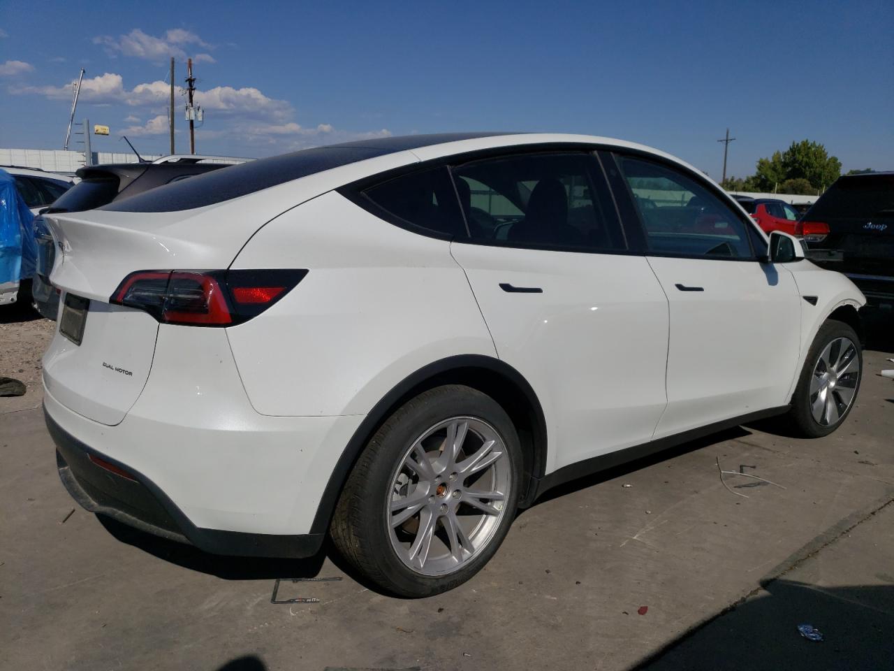 2023 TESLA MODEL Y  VIN:7SAYGDEE2PF703494