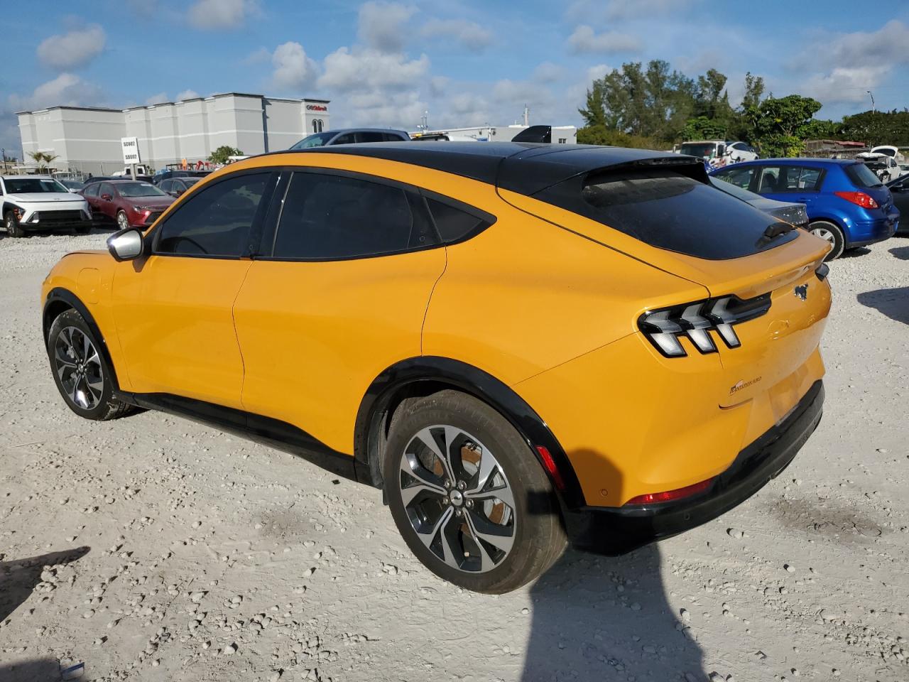 2022 FORD MUSTANG MACH-E PREMIUM VIN:3FMTK3RM1NMA56723