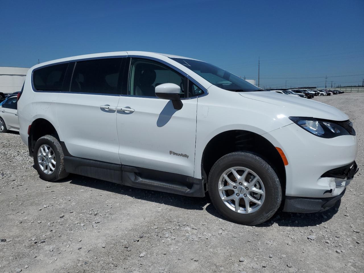 2022 CHRYSLER VOYAGER LX VIN:1C4NJRCBXED546471