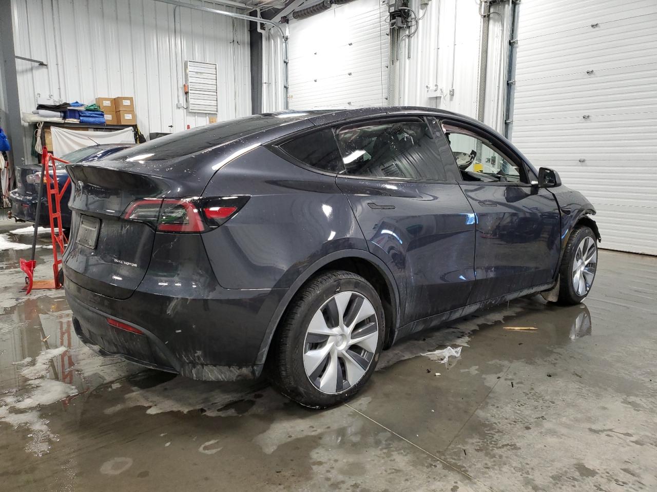 2024 TESLA MODEL Y  VIN:7SAYGDEE4RF081502
