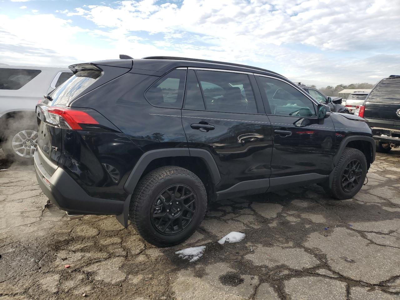 2024 TOYOTA RAV4 XLE VIN:2T3W1RFV9RC290506