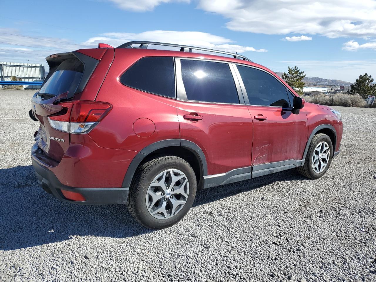 2022 SUBARU FORESTER PREMIUM VIN:JF2SKADC0NH466244