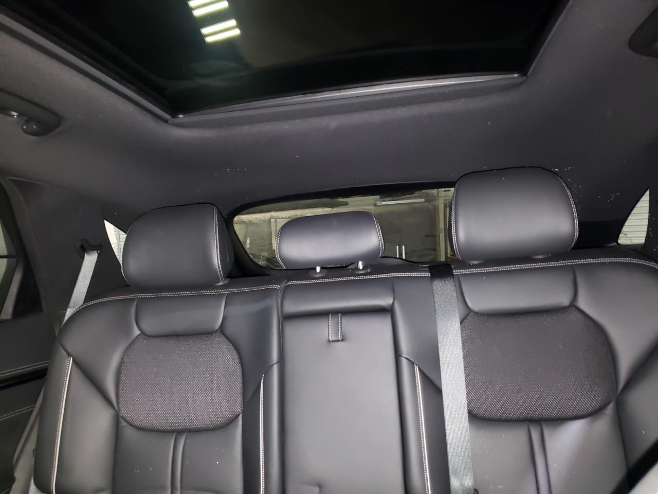 2024 GENESIS GV70 BASE VIN:5NMMADTB8RH005981