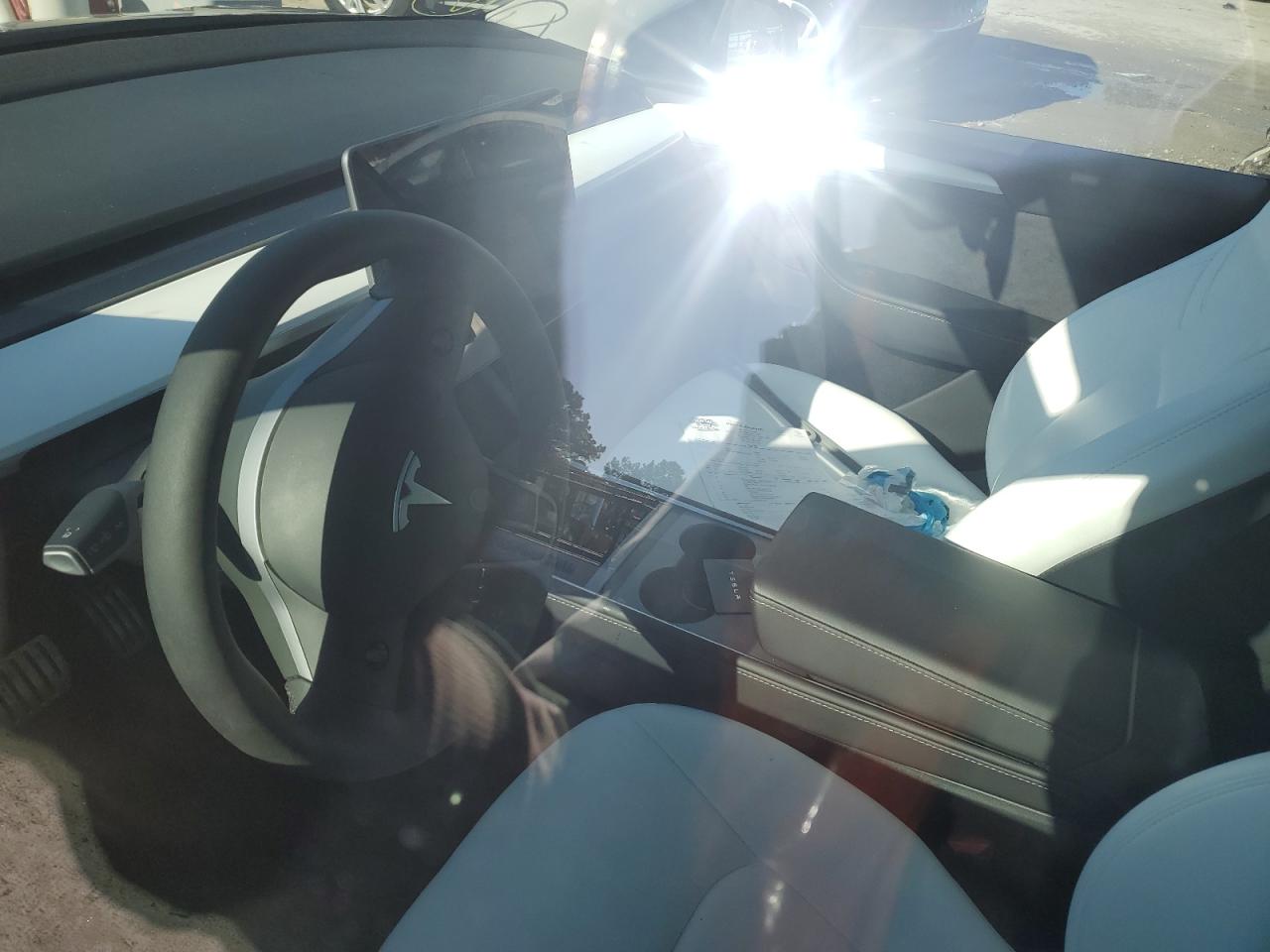 2024 TESLA MODEL Y  VIN:7SAYGDEF2RA329252