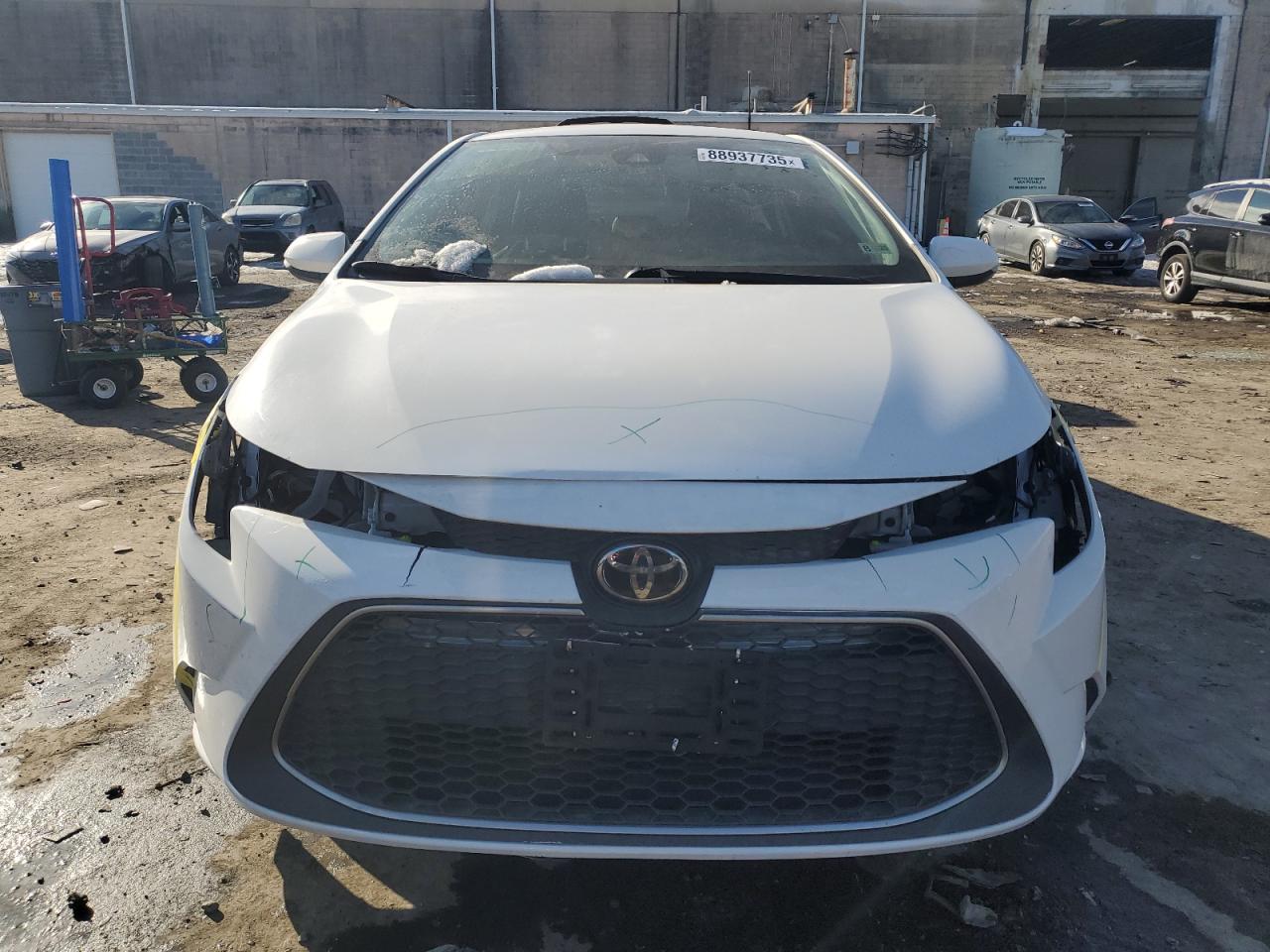 2022 TOYOTA COROLLA XLE VIN:5YFFPMAE9NP305579