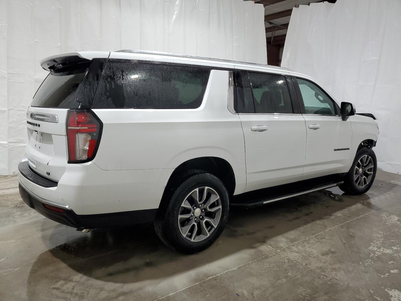 2022 CHEVROLET SUBURBAN K1500 LT VIN:1GNSKCKD2NR334335