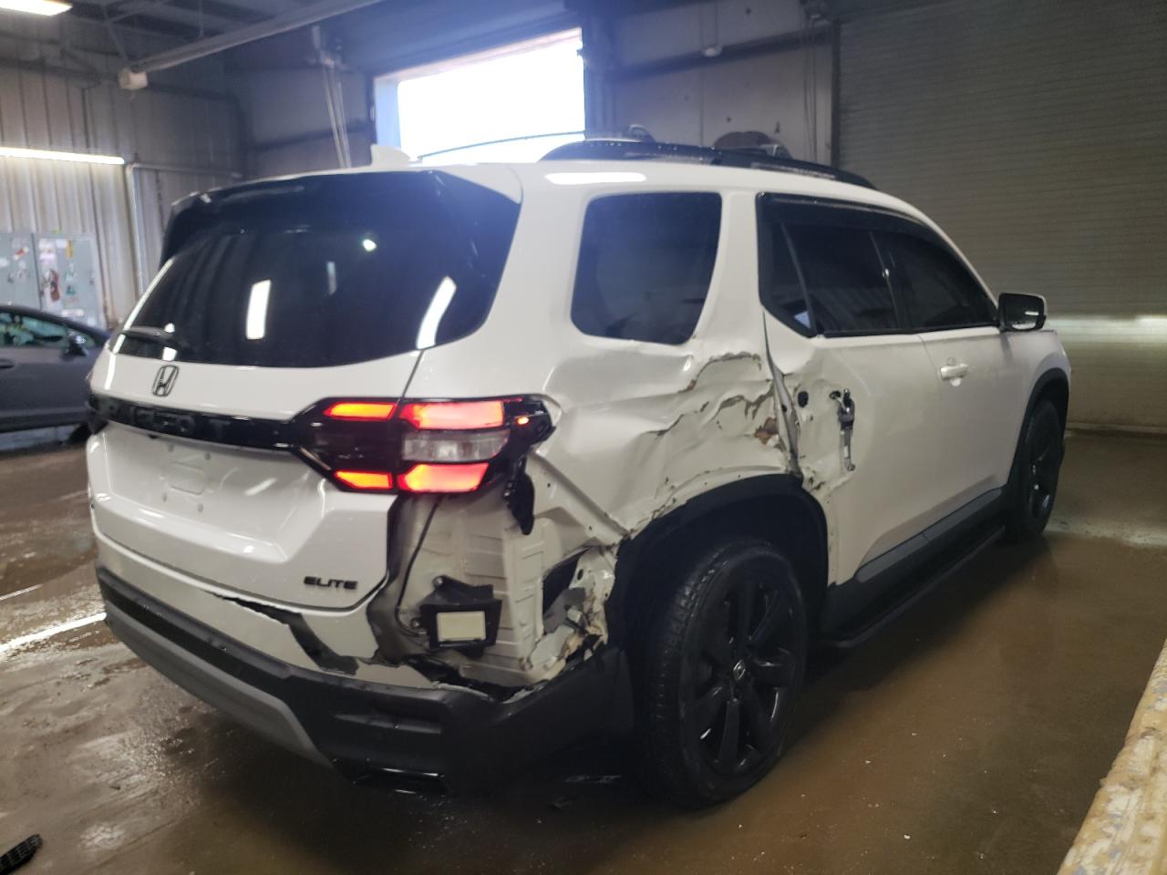 2024 HONDA PILOT ELITE VIN:5FNYG1H80RB033478
