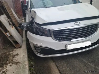 2016 Kia Carnival KNAMC81ABGS086147 VIN:KNAMC81ABGS086147