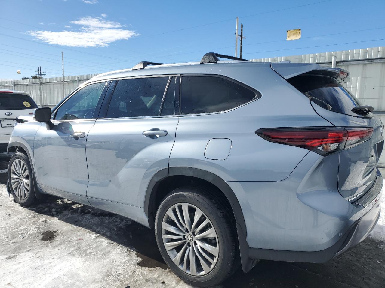 2024 TOYOTA HIGHLANDER LE VIN:5TDKDRBH9RS535536