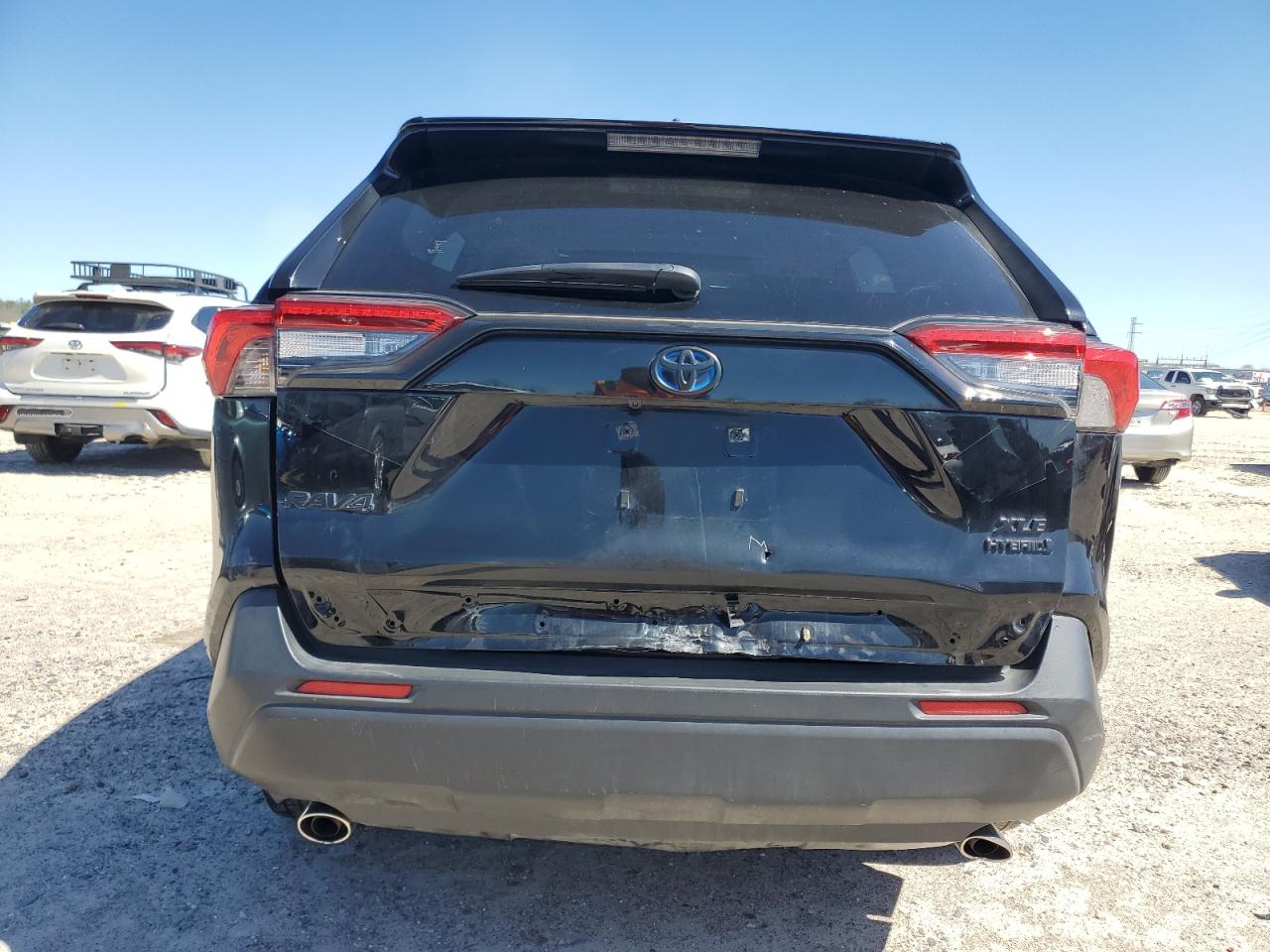 2022 TOYOTA RAV4 XLE VIN:JTMRWRFV8ND147650