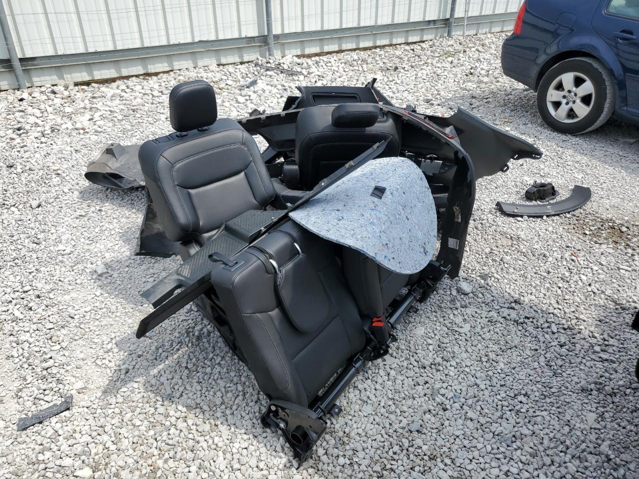 2023 FORD EXPLORER XLT VIN:1FMSK8DH1PGB85609