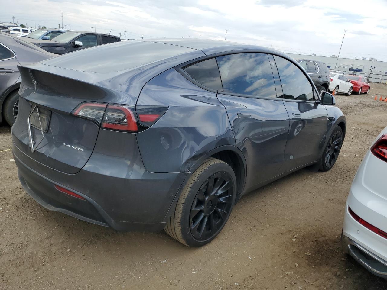 2022 TESLA MODEL Y  VIN:7SAYGDEE2NF368539