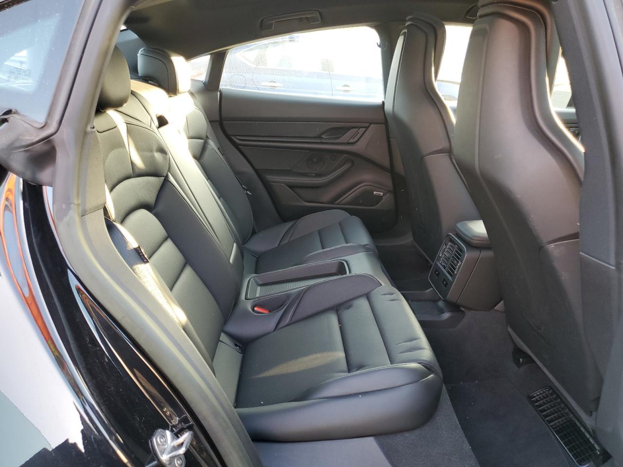 2024 PORSCHE TAYCAN  VIN:WP0AA2Y10RSA10283