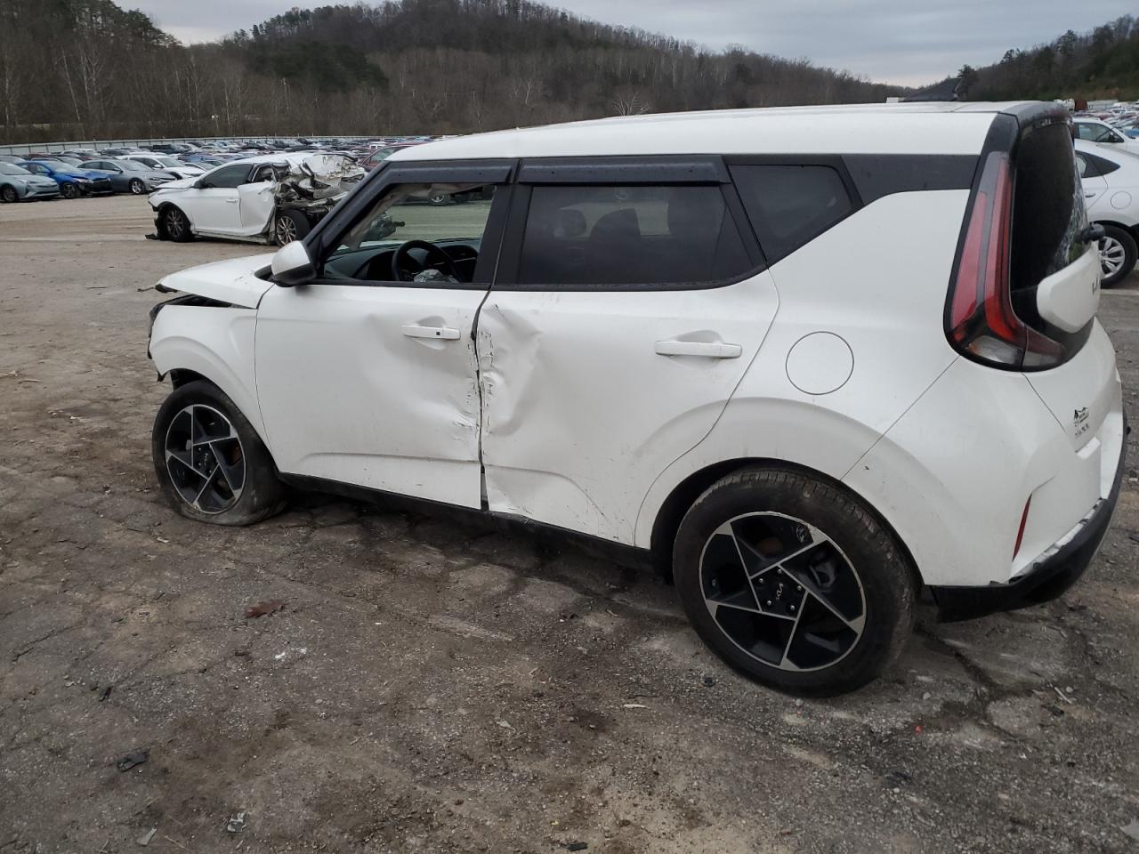 2023 KIA SOUL EX VIN:KNDJ33AU2P7862085