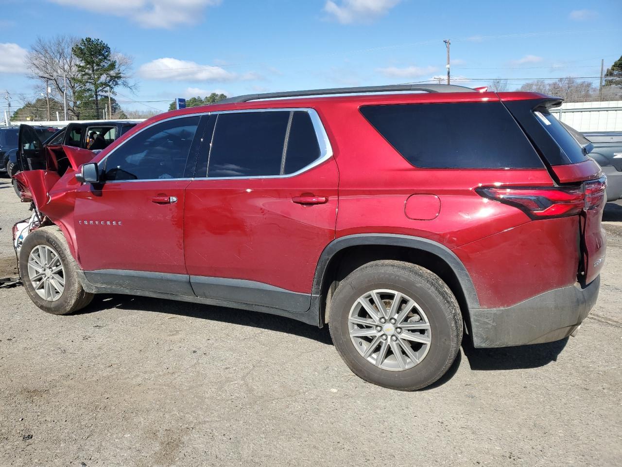 2022 CHEVROLET TRAVERSE LT VIN:1GNERGKW8NJ104119