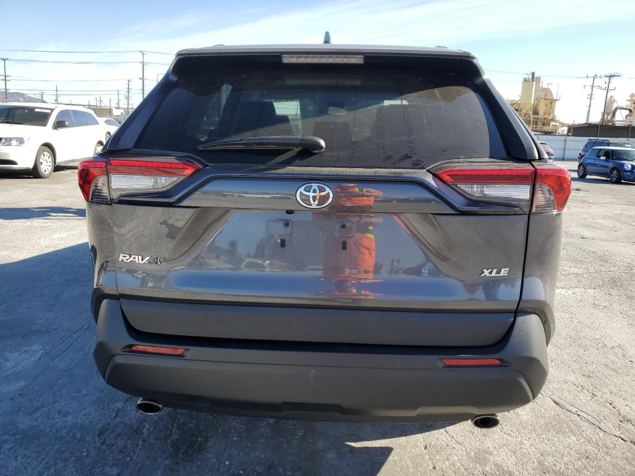2022 TOYOTA RAV4 XLE VIN:2T3W1RFV8NW206412