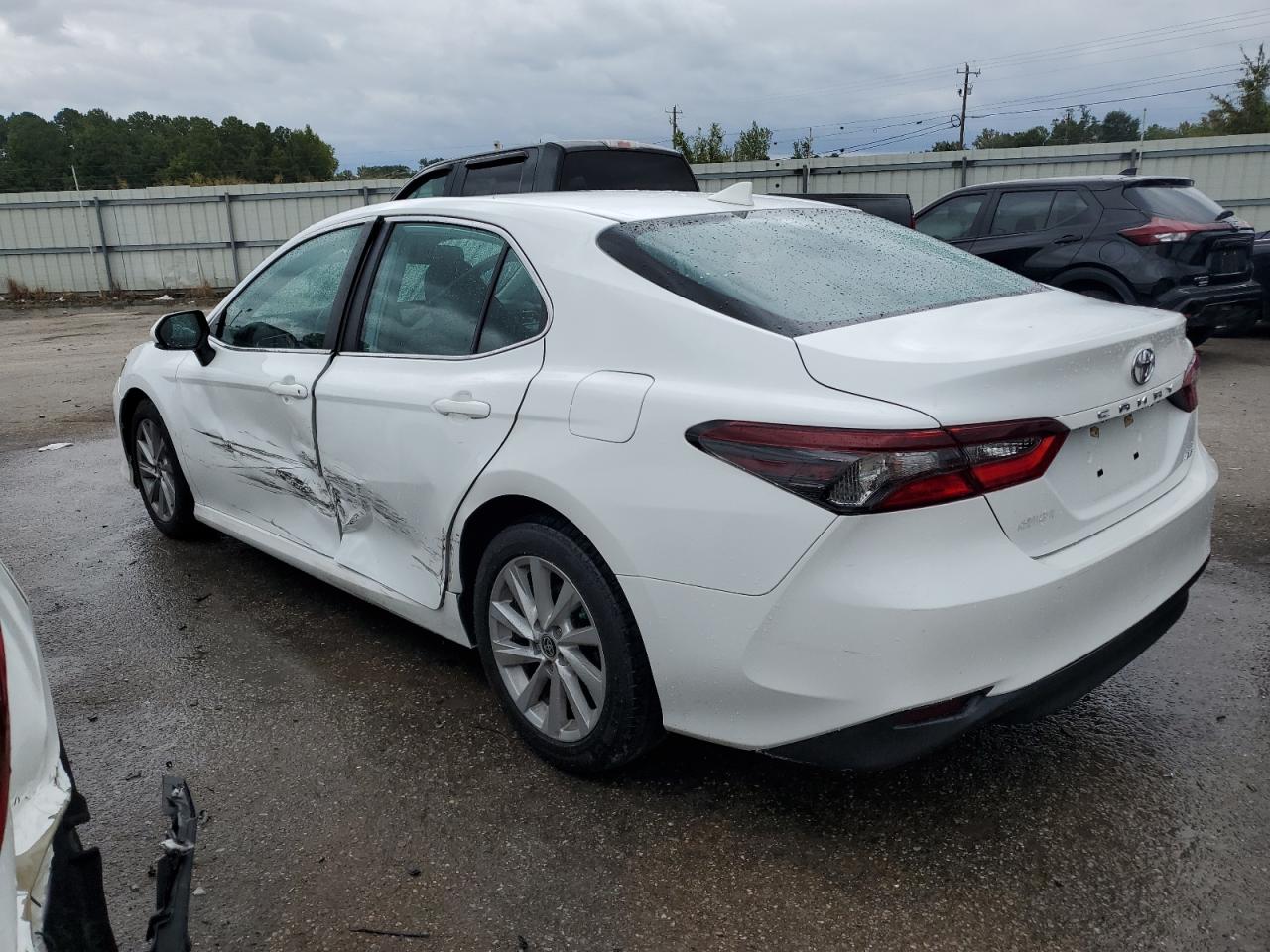 2022 TOYOTA CAMRY LE VIN:4T1R11AK1NU641583