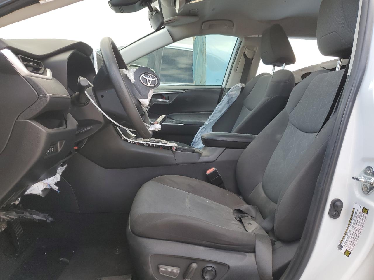 2023 TOYOTA RAV4 XLE VIN:2T3W1RFV8PW272400