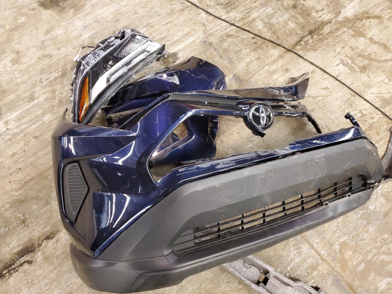 2022 TOYOTA RAV4 XLE VIN:2T3P1RFVXNW305303