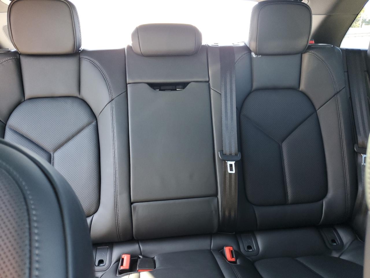 2024 PORSCHE MACAN BASE VIN:WP1AA2A53RLB08520