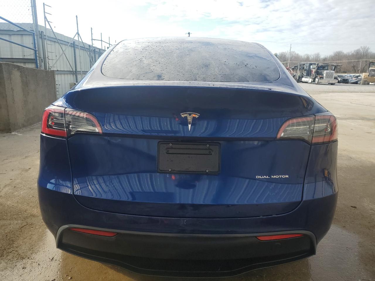 2023 TESLA MODEL Y  VIN:7SAYGDEE0PF707365