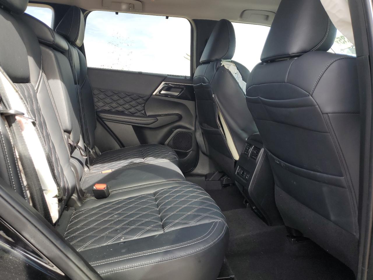 2024 MITSUBISHI OUTLANDER SEL VIN:JA4J4WA88RZ033119