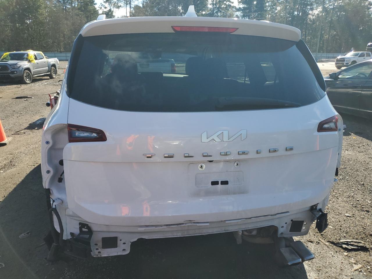 2022 KIA TELLURIDE EX VIN:5XYP34HC4NG231108
