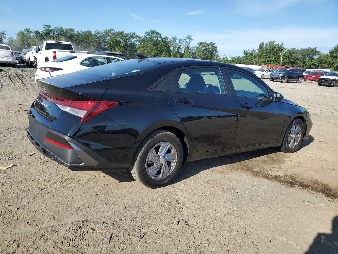 2024 HYUNDAI ELANTRA SE VIN:KMHLL4DG4RU775891