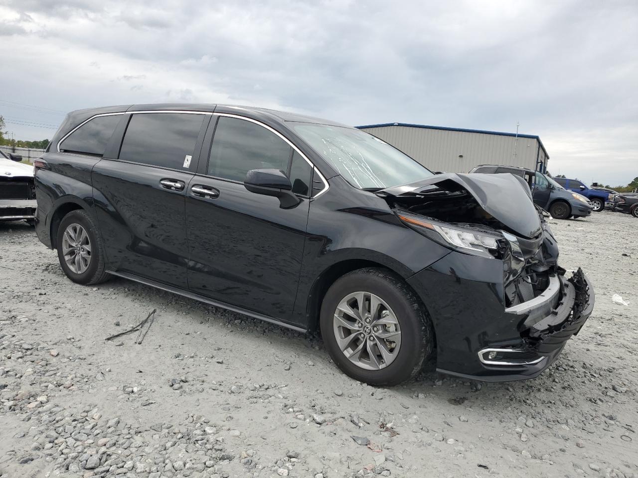 2023 TOYOTA SIENNA XLE VIN:5TDYRKEC2PS136810