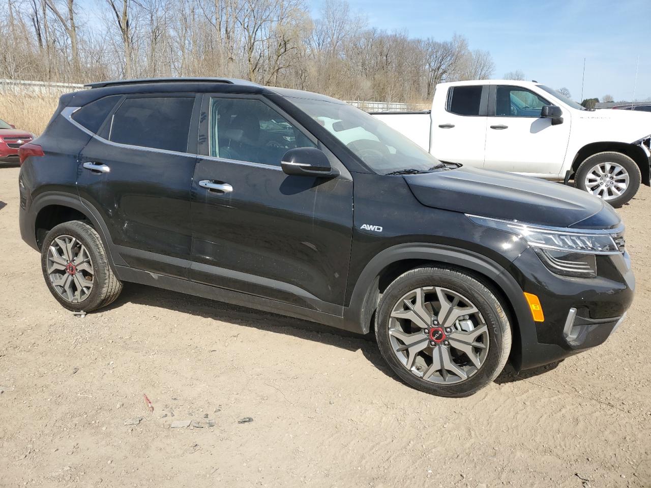 2023 KIA SELTOS SX VIN:KNDETCA26P7435461