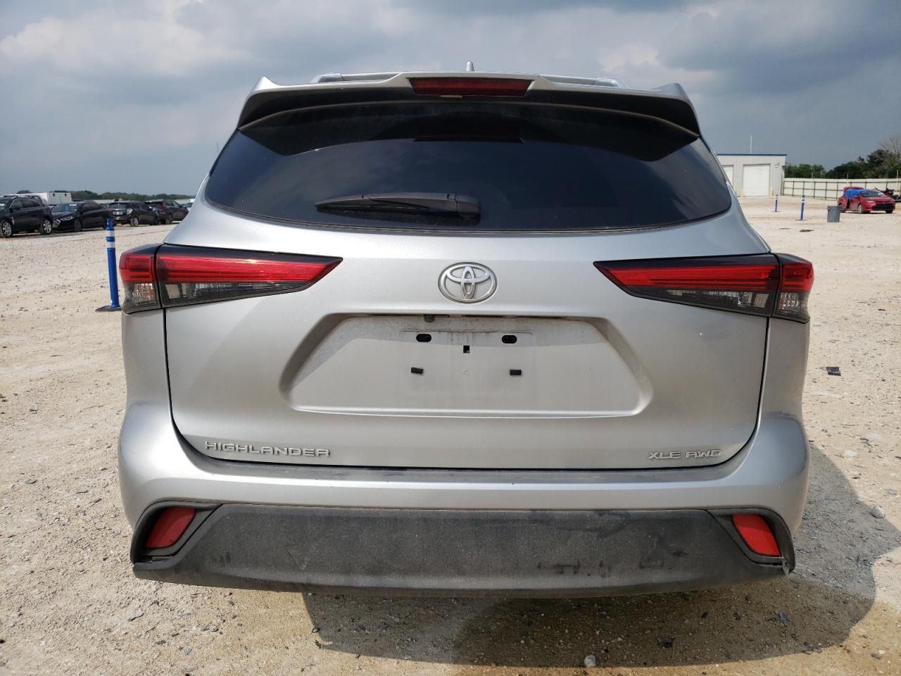 2022 TOYOTA HIGHLANDER XLE VIN:5TDGZRBH7NS227069
