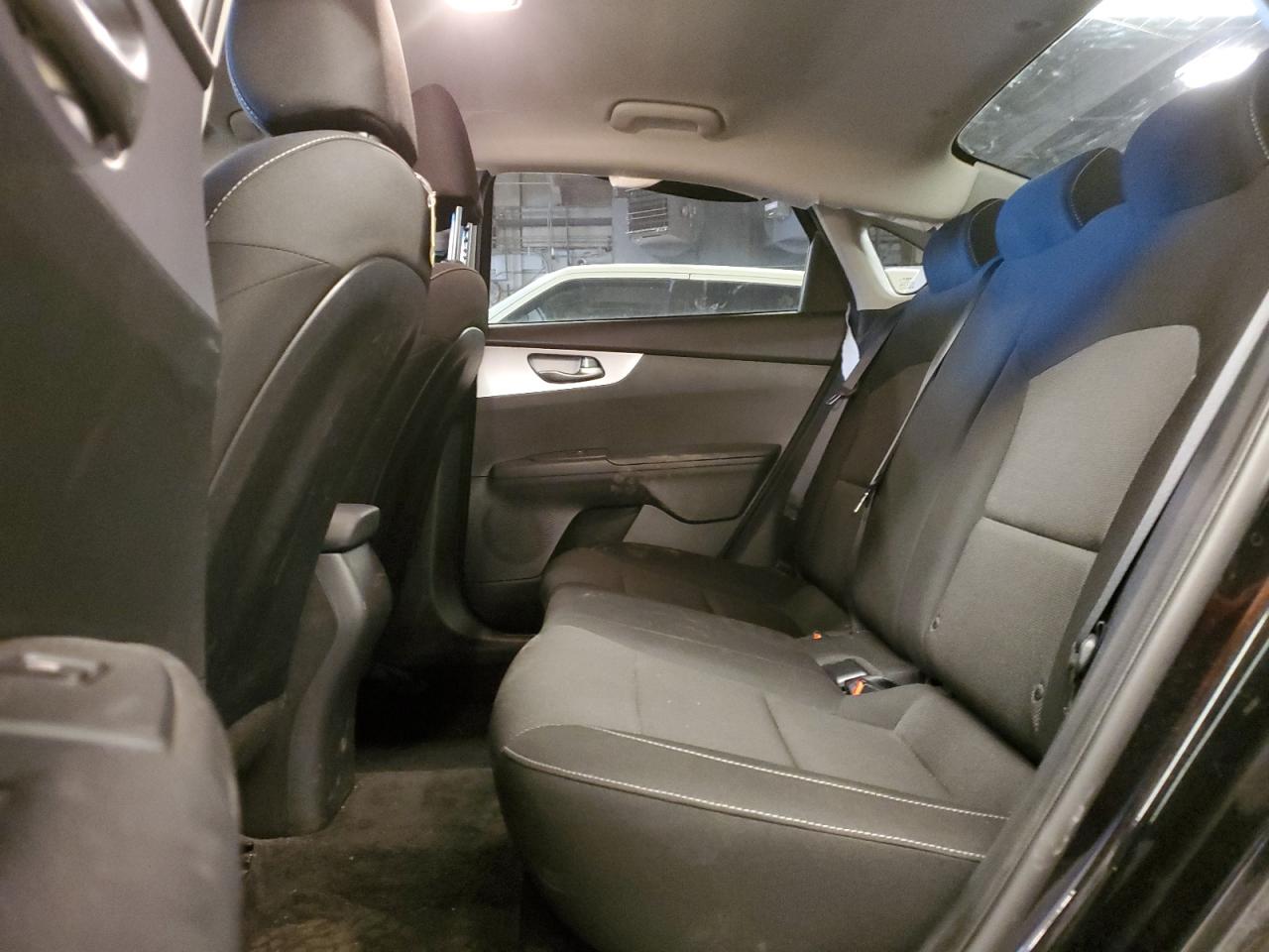 2022 KIA FORTE FE VIN:3KPF24AD0NE462585