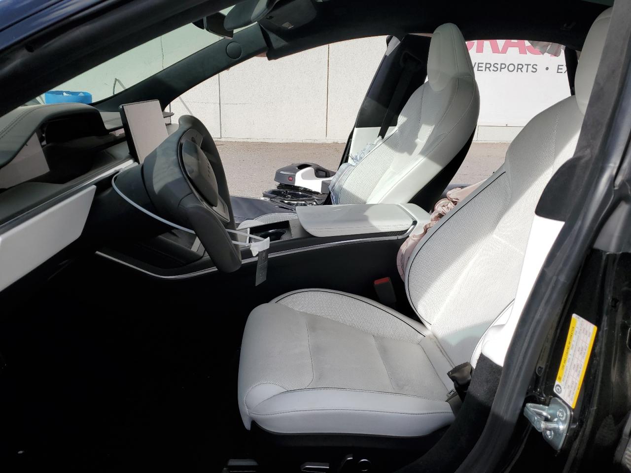 2024 TESLA MODEL S  VIN:5YJSA1E69RF533097