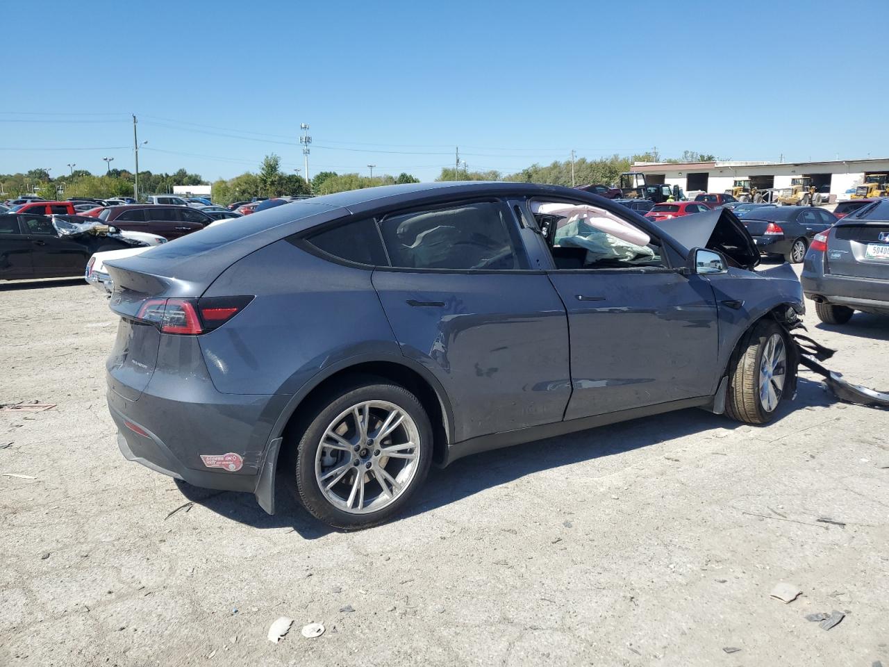 2023 TESLA MODEL Y  VIN:7SAYGDEEXPA175250