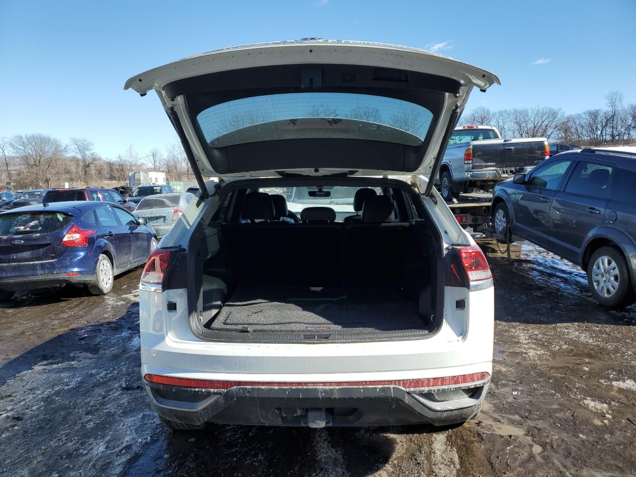 2022 VOLKSWAGEN ATLAS CROSS SPORT SE VIN:1V2KE2CA0NC214520
