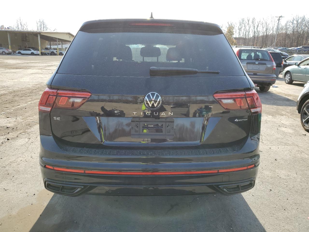 2024 VOLKSWAGEN TIGUAN SE R-LINE BLACK VIN:3VV8B7AX0RM140952