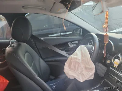 2019 Mercedes-Benz C 220 VIN: