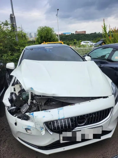 2016 Volvo V40 VIN: