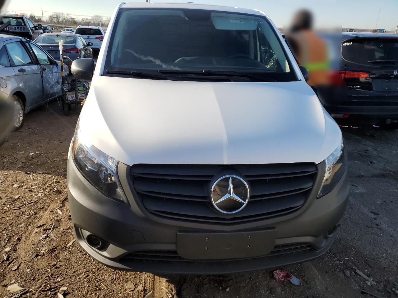 2022 MERCEDES-BENZ METRIS  VIN:W1YV0CEY5N4205590