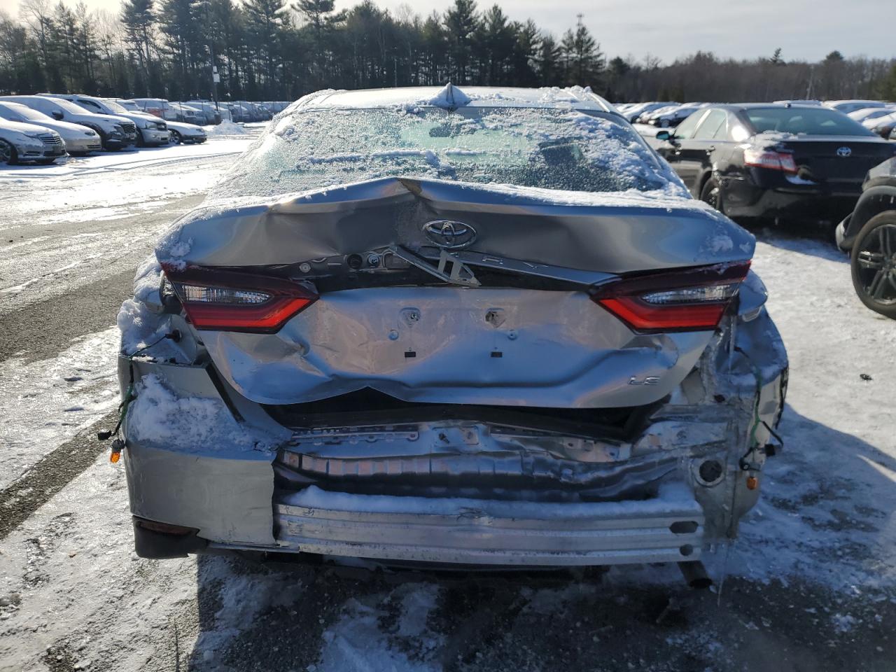 2022 TOYOTA CAMRY LE VIN:4T1C11AKXNU635741