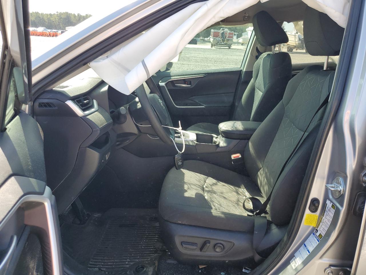 2022 TOYOTA RAV4 XLE VIN:4T3RWRFV9NU063646