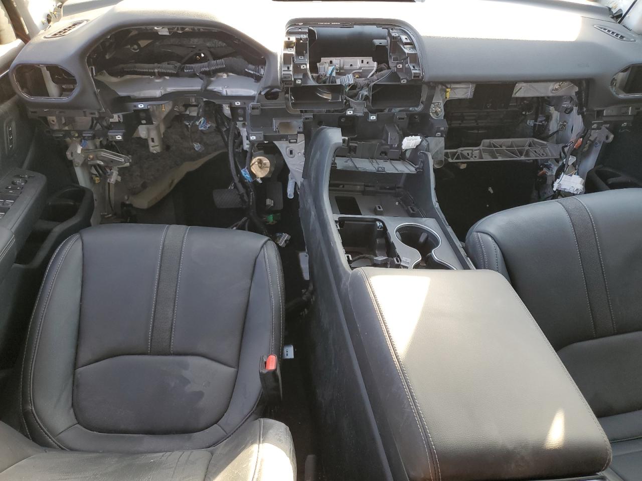 2024 HONDA PILOT TOURING VIN:5FNYG2H76RB012681