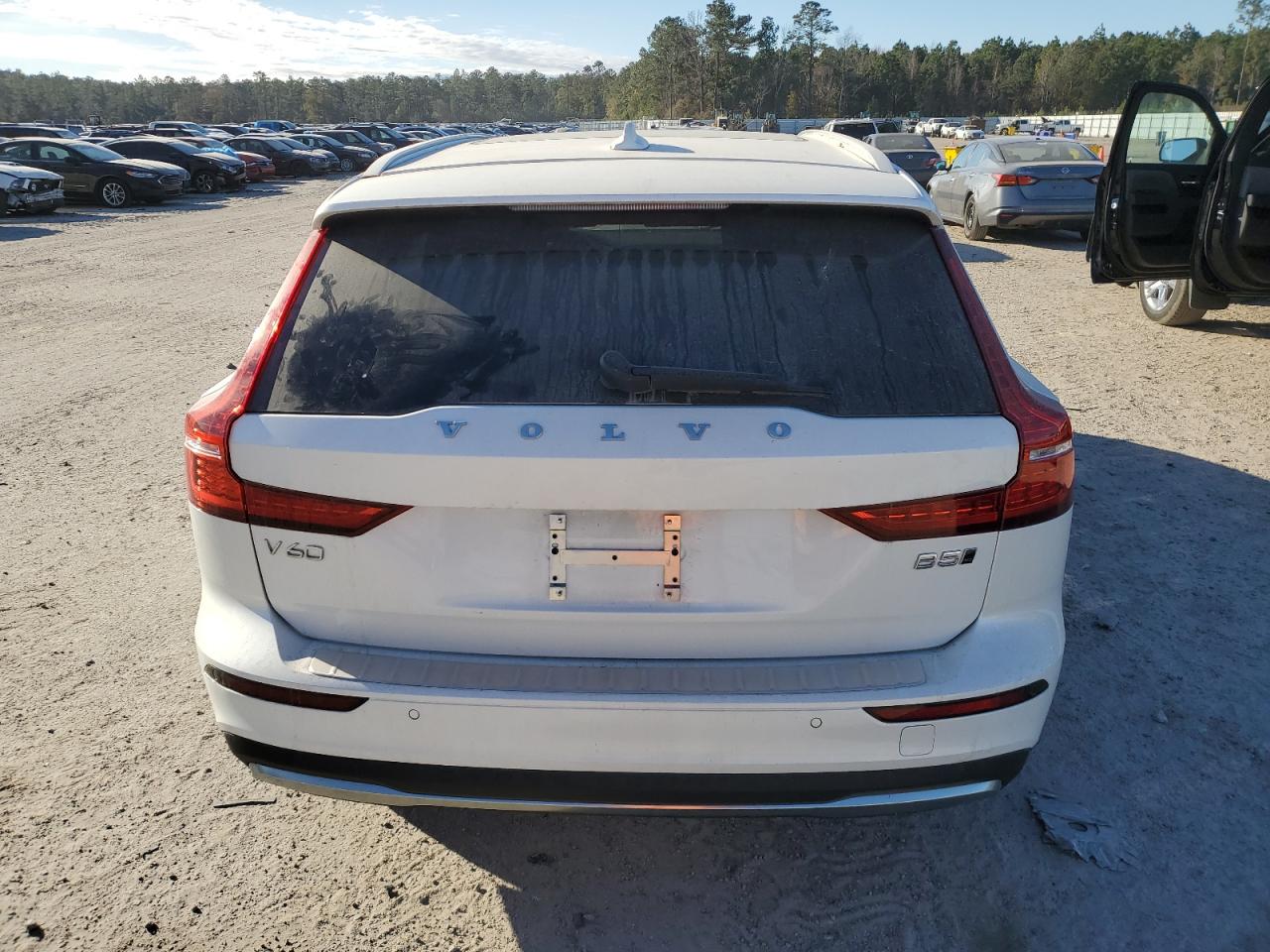 2024 VOLVO V60 CROSS COUNTRY PLUS VIN:YV4L12WY0R2135500
