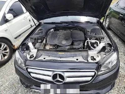 2017 Mercedes-Benz E 220 VIN: