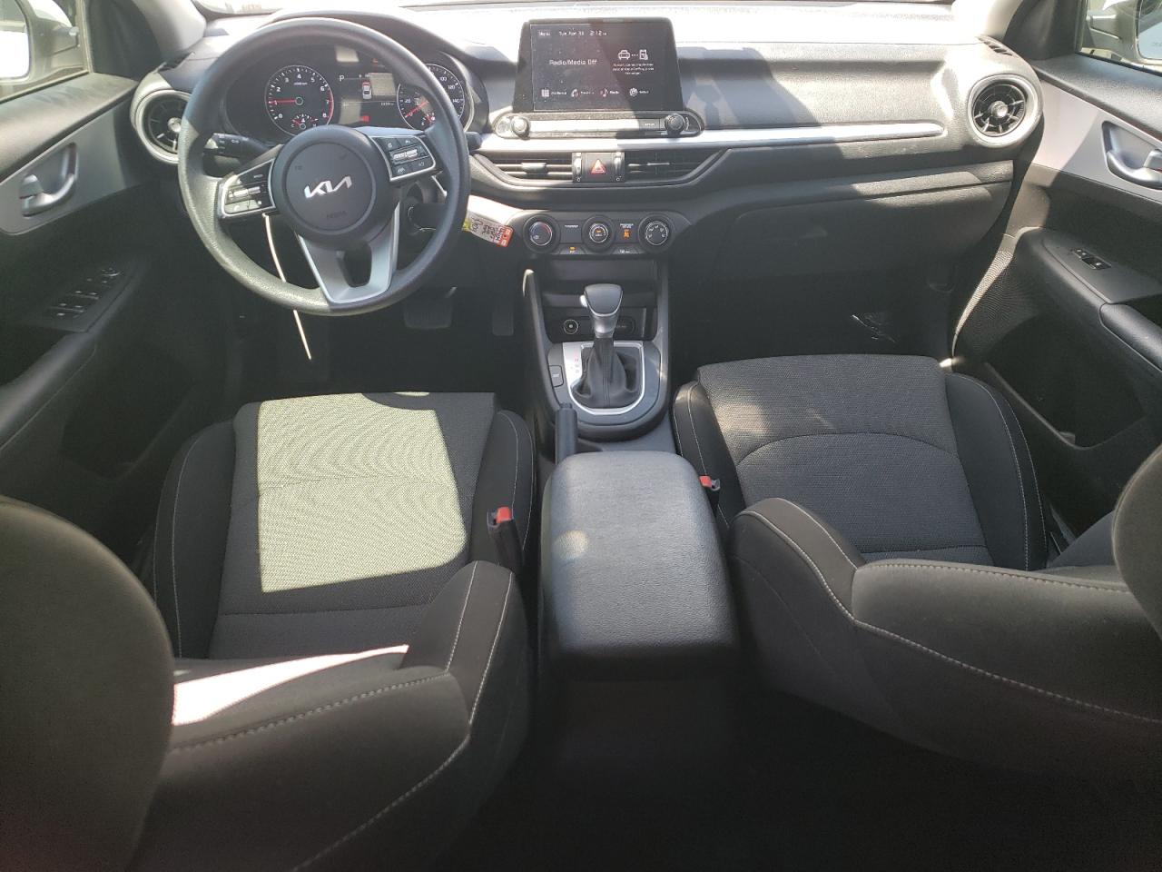 2022 KIA FORTE FE VIN:3KPF24AD2NE441706